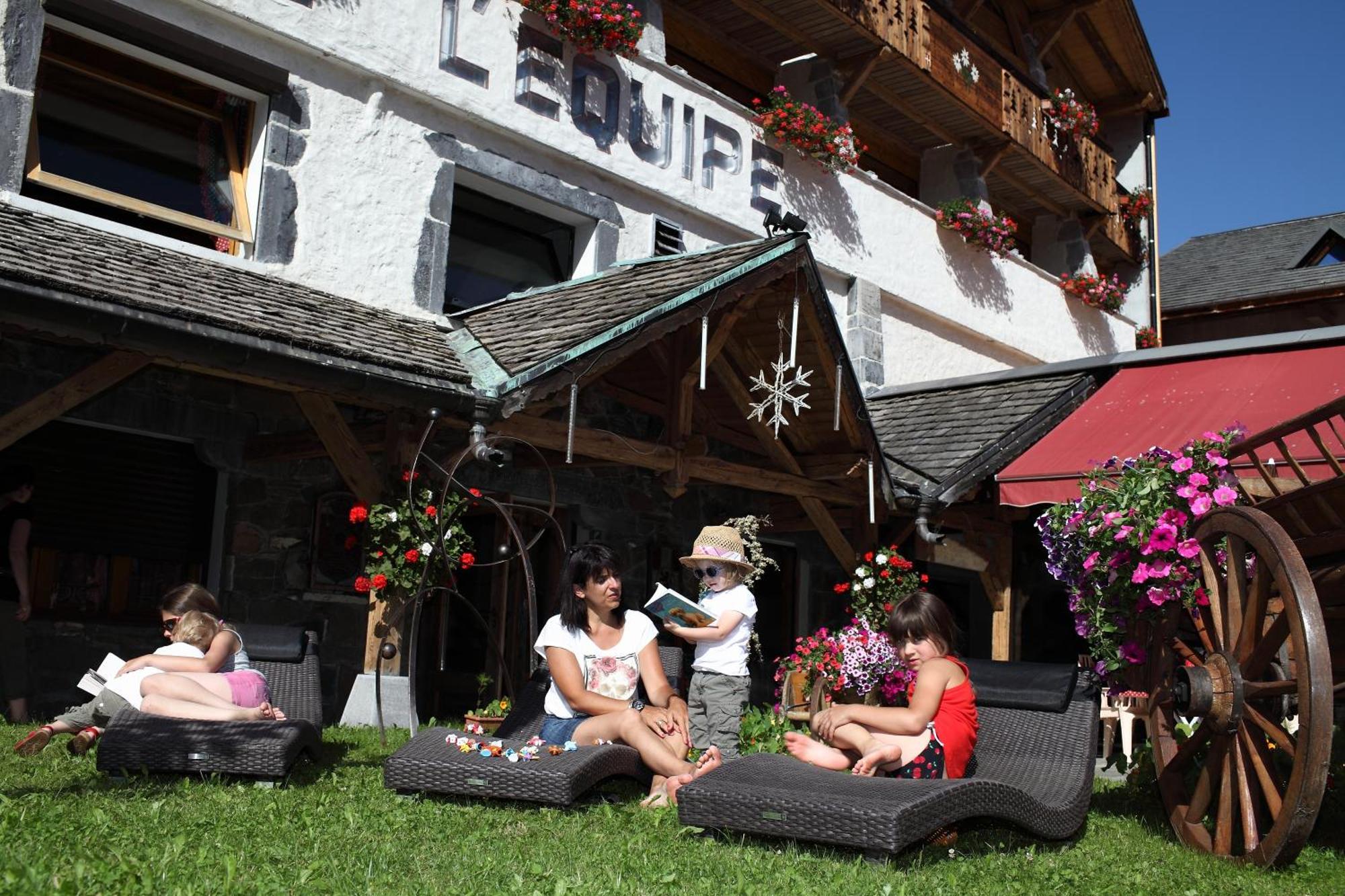 Hotel L'Equipe Morzine Exterior foto